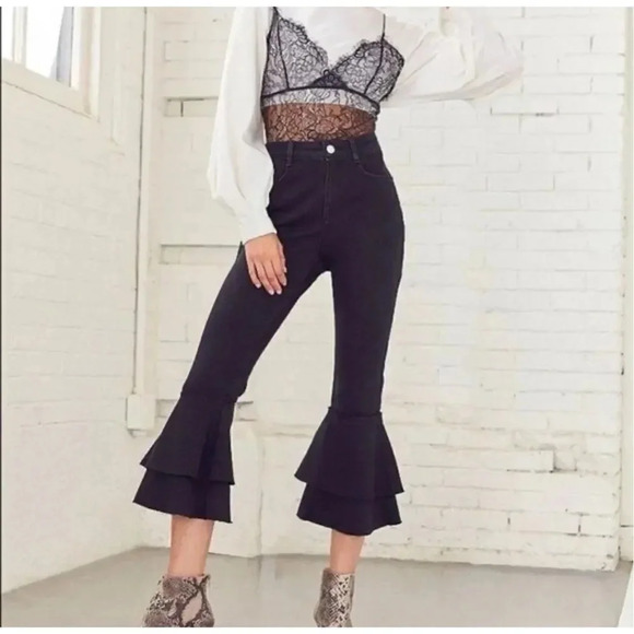 BDG x URBAN OUTFITTERS | RARE High-Rise Two-Tiered Ruffle Flare Jeans Black | 27 - Picture 1 of 10